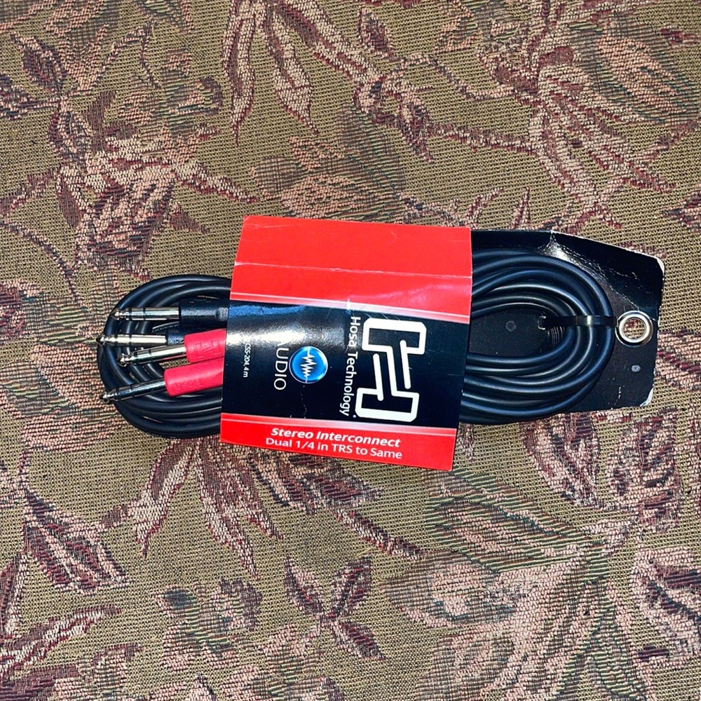 Hosa Technology Audio Stereo Interconnect.